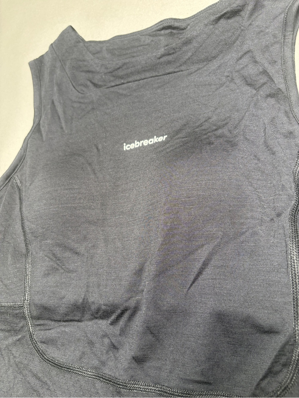 NWOT Icebreaker Black Women's Athletic Tank Top - Picture 2 of 7